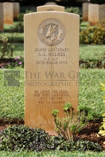 BEIRUT WAR CEMETERY - HOLMES, ALBERT CLIVE